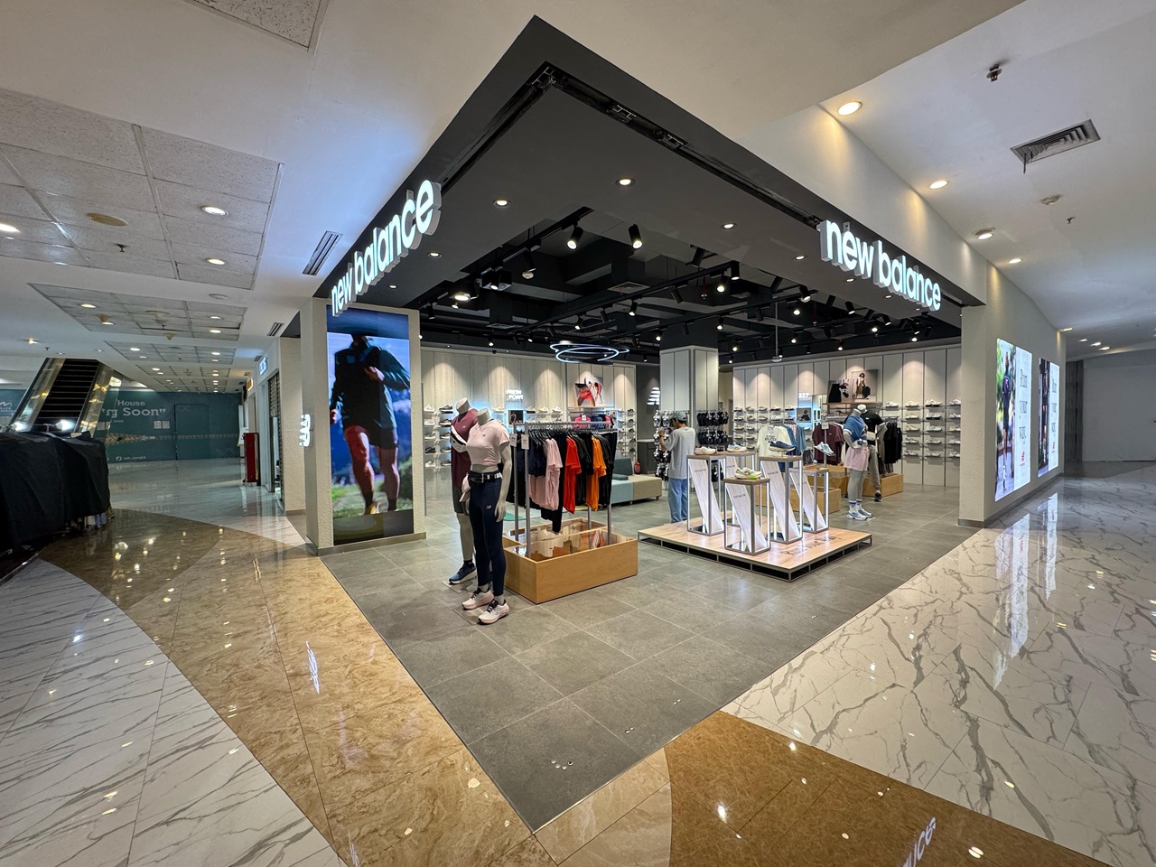 new_balance_store_in_plaza_malioboro